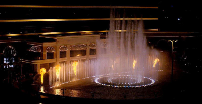 fountain-manufacturer-clouds-at-your-fingertips-the-wonders-of-fog-fountains-big-2