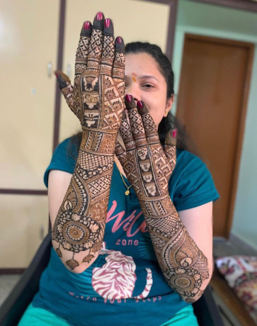 mehandi-artist-in-delhi-big-1