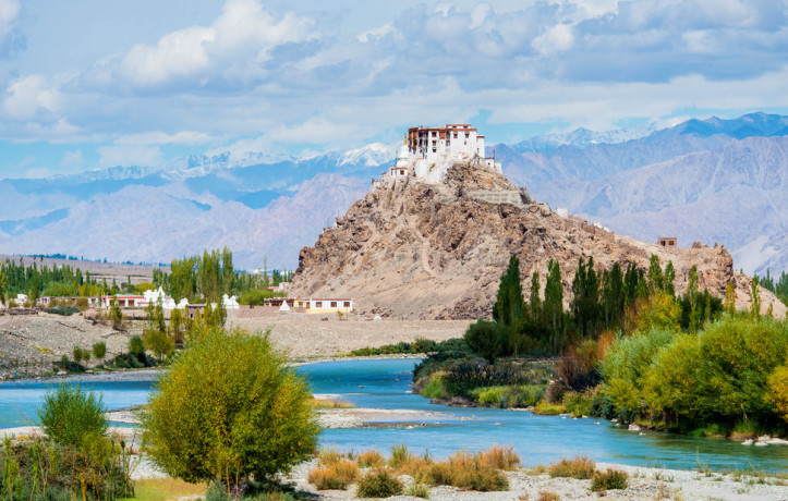 amazing-7-nights-8-days-ladakh-tour-package-from-mumbai-book-now-big-3