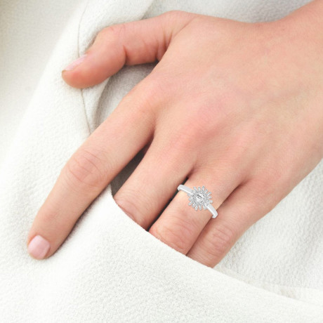 vivaan-scintilating-rose-cut-diamond-and-baguettes-sunburst-ring-vivaan-big-1